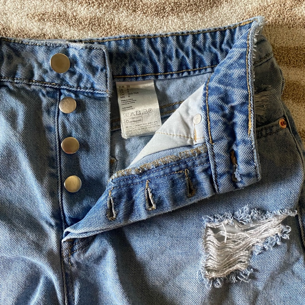 H&M button fly shorts